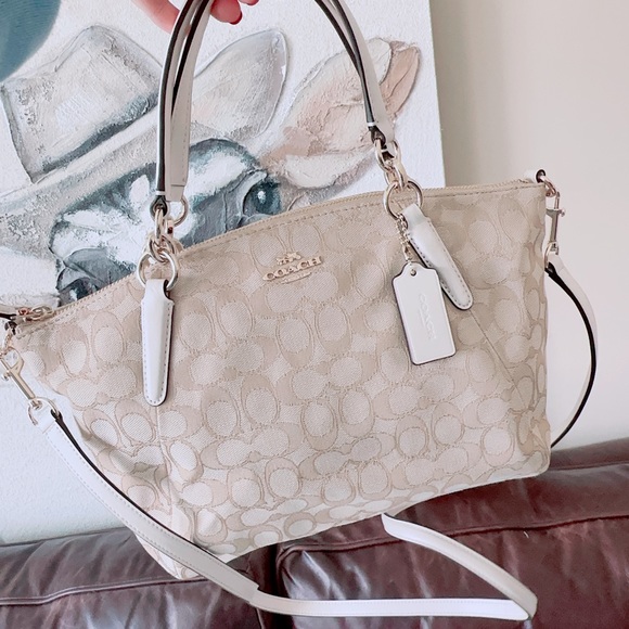 Coach Small Kelsey Satchel /small tote /crossbody bag/NWT/valentine’s gift - Picture 5 of 9